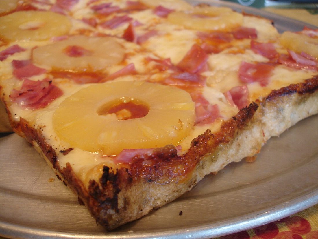 Hawaiian pizza
